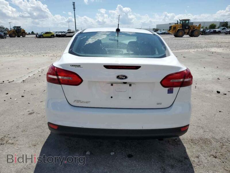 2016 Ford FOCUS (VIN 1FADP3F26GL296356) — photo 6 of 15