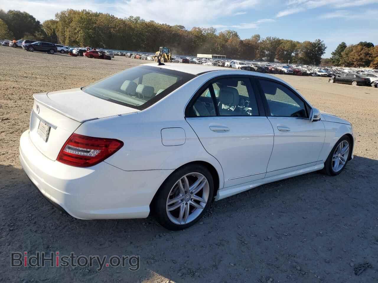 2014 MERCEDES-BENZ C-CLASS - VIN: WDDGF4HB9EA936717 - Фото 3