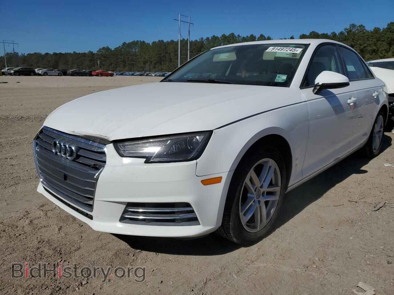 Photo WAUGMAF46HN045765 - AUDI A4 2017