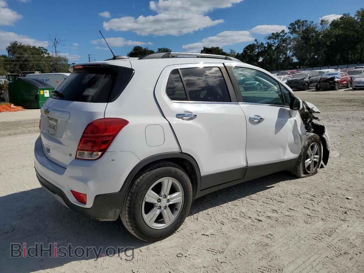 2019 CHEVROLET TRAX - VIN: 3GNCJLSB3KL304852 - Фото 3