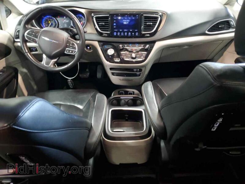 2017 Chrysler PACIFICA (VIN 2C4RC1EG1HR506383) — фото 8 из 15