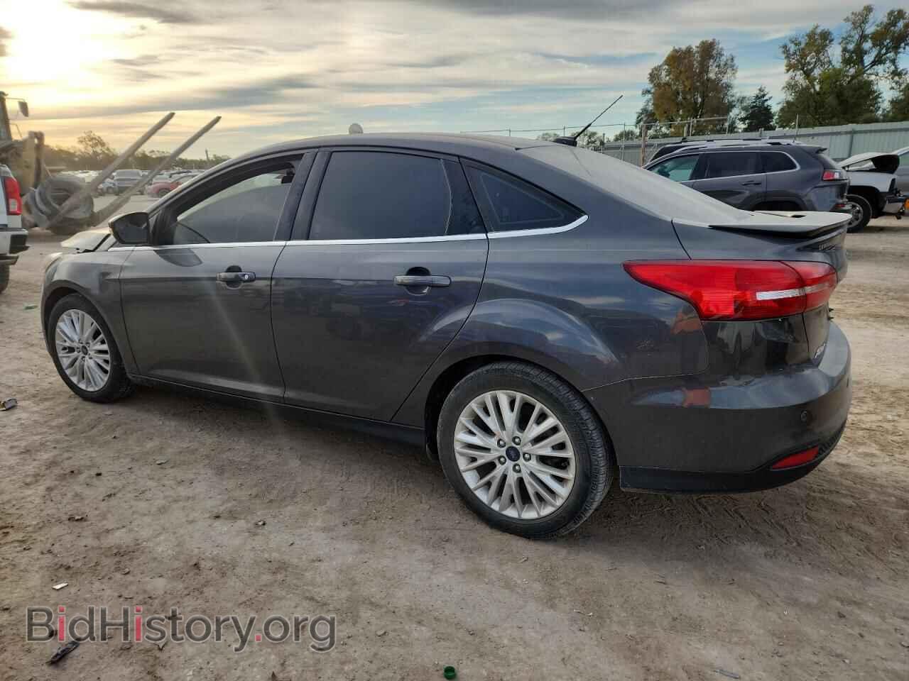 2017 FORD FOCUS - VIN: 1FADP3J22HL347697 - Фото 2