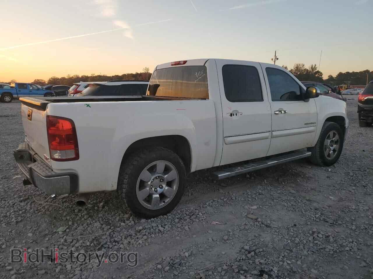 2010 GMC SIERRA - VIN: 3GTRCVE06AG210877 - Фото 3