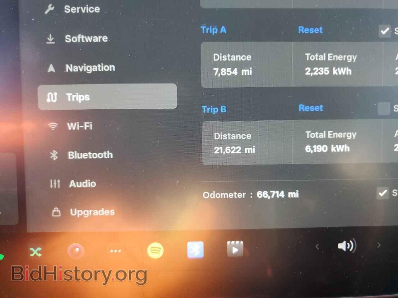 2022 TESLA MODEL Y - VIN: 7SAYGDEE6NF329954 - Photo 9