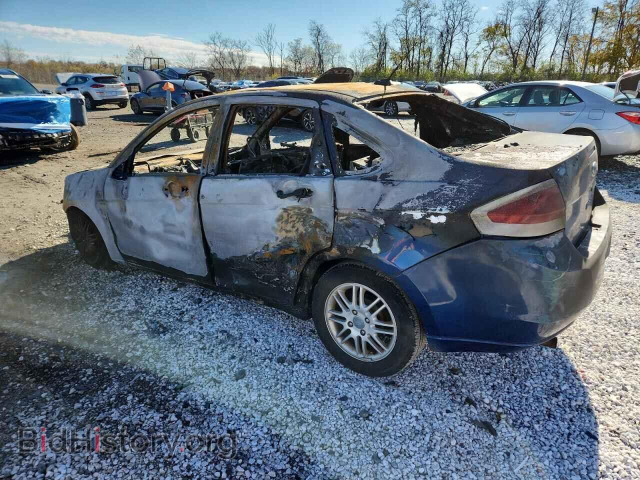 2008 FORD FOCUS - VIN: 1FAHP35N18W256019 - Фото 2