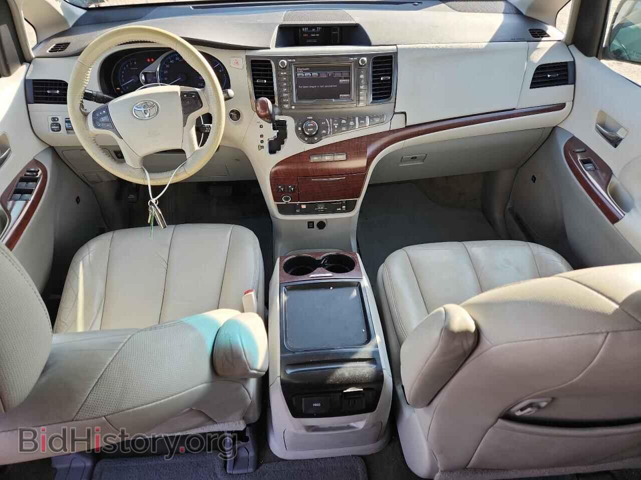 2011 TOYOTA All Models - VIN: 5TDYK3DC2BS143874 - Фото 8