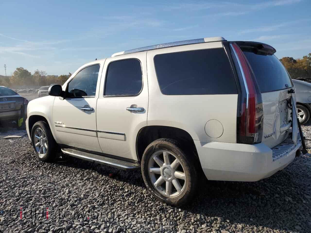2013 GMC YUKON - VIN: 1GKS2EEF5DR371643 - Фото 2