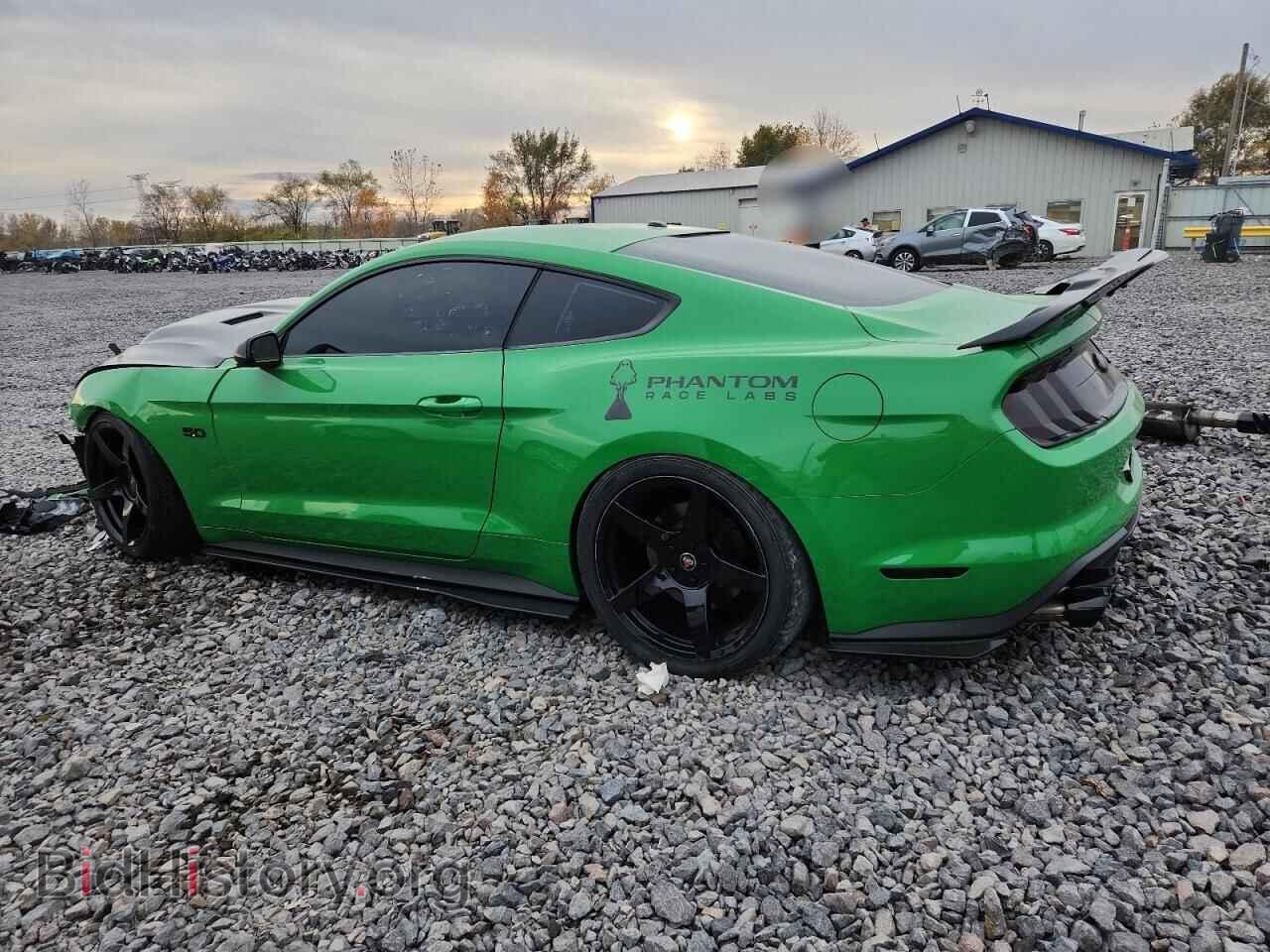 2019 FORD MUSTANG - VIN: 1FA6P8CF5K5108744 - Фото 2