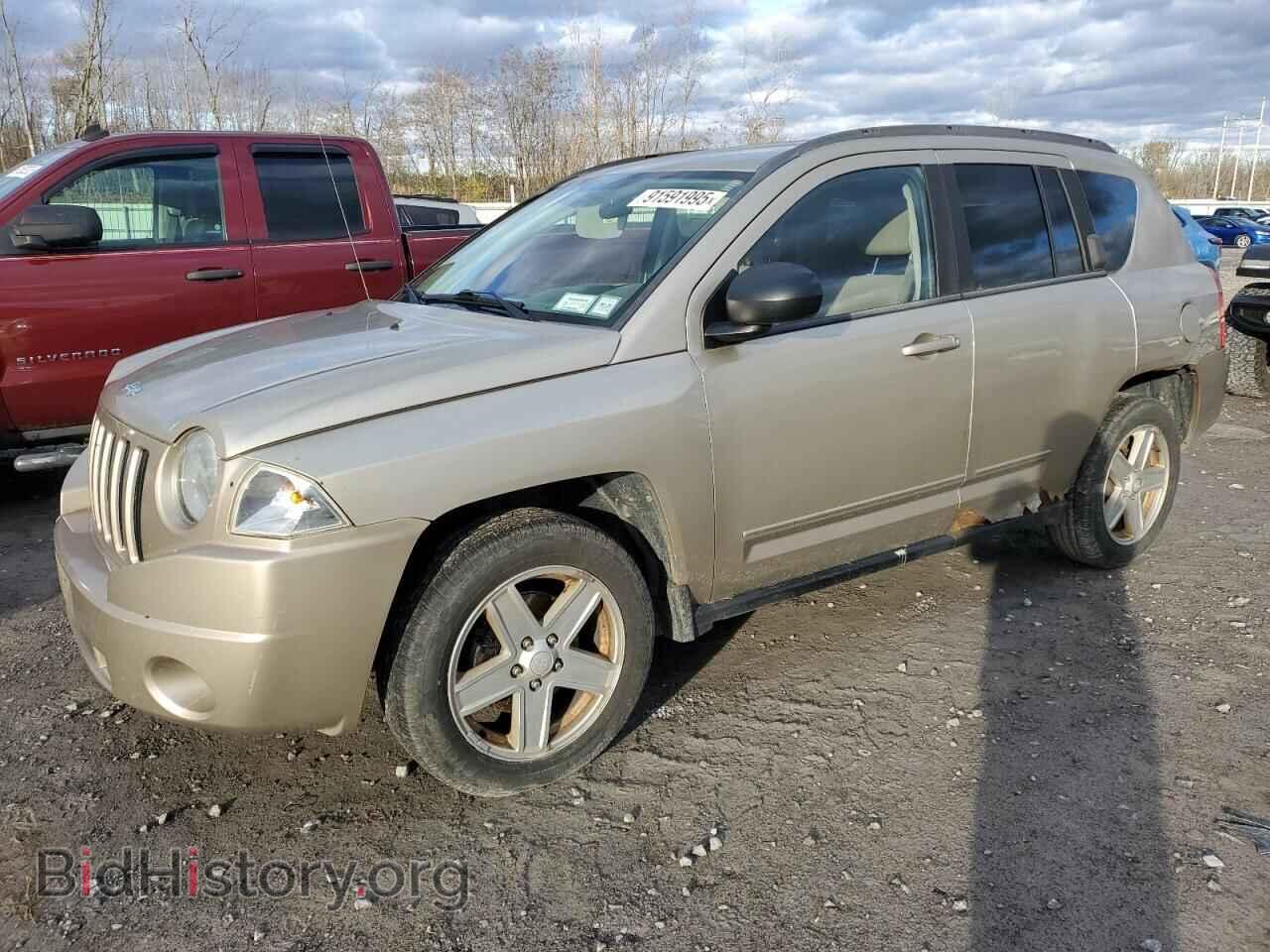 Photo 1J4NF4FB0AD512866 - JEEP COMPASS 2010