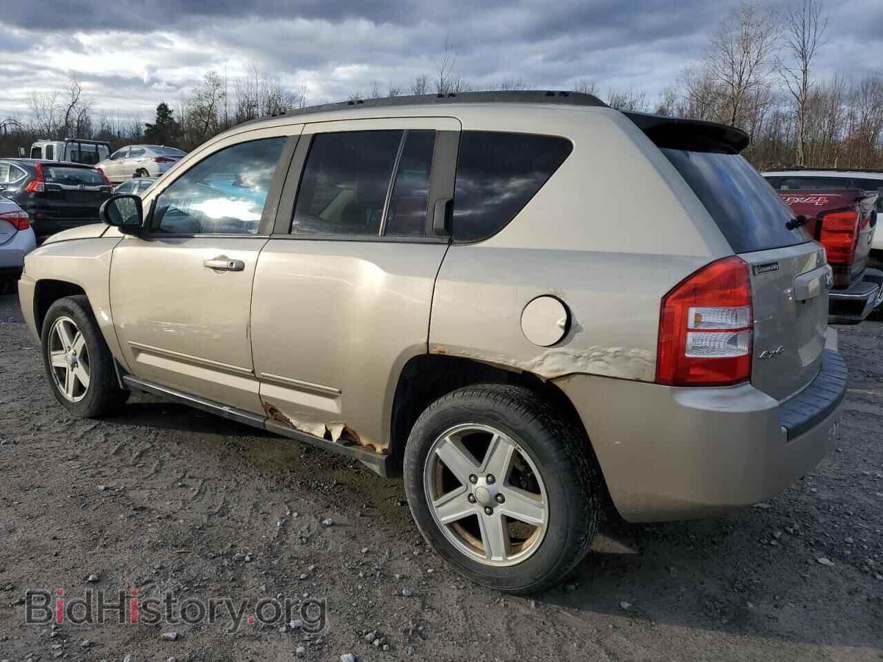 2010 JEEP COMPASS - VIN: 1J4NF4FB0AD512866 - Photo 2