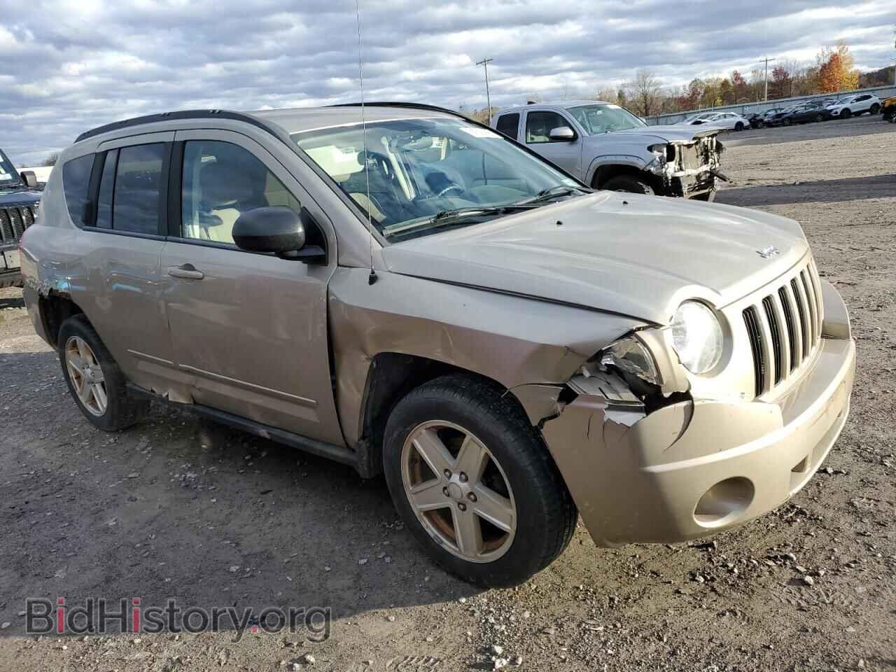 2010 JEEP COMPASS - VIN: 1J4NF4FB0AD512866 - Photo 4