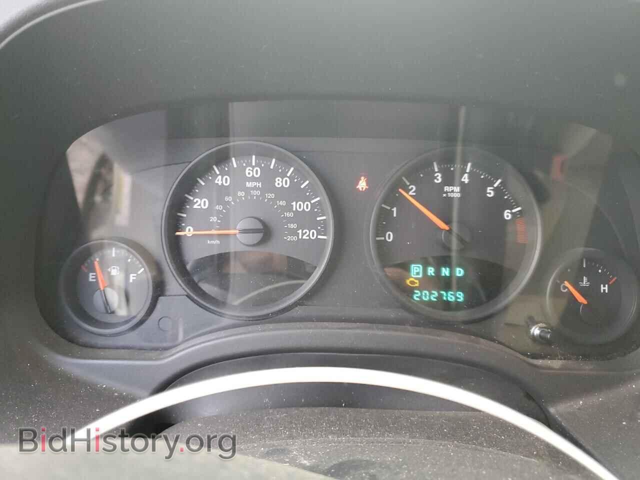 2010 JEEP COMPASS - VIN: 1J4NF4FB0AD512866 - Photo 9