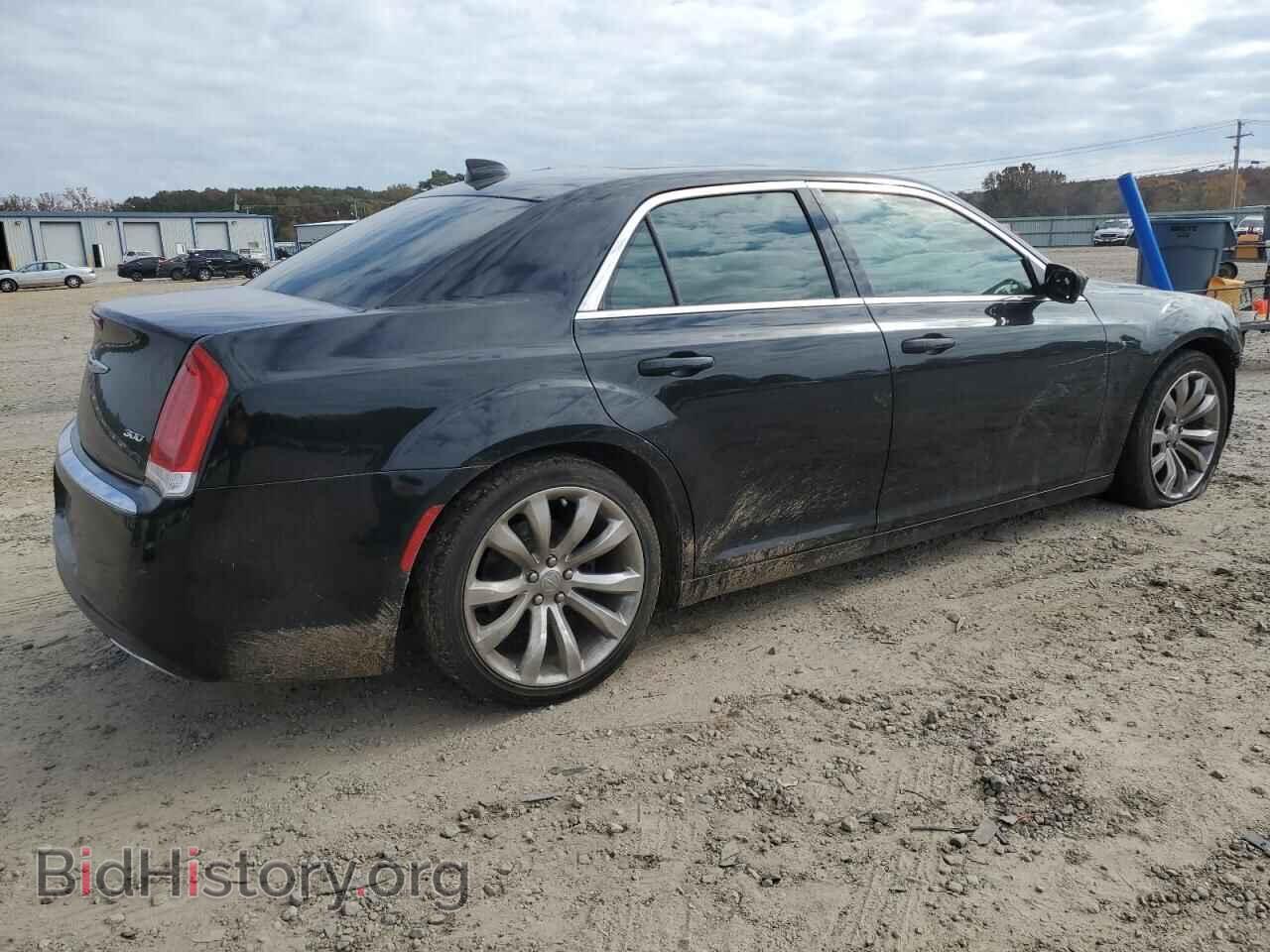 2017 CHRYSLER 300 - VIN: 2C3CCAAG9HH593570 - Фото 3