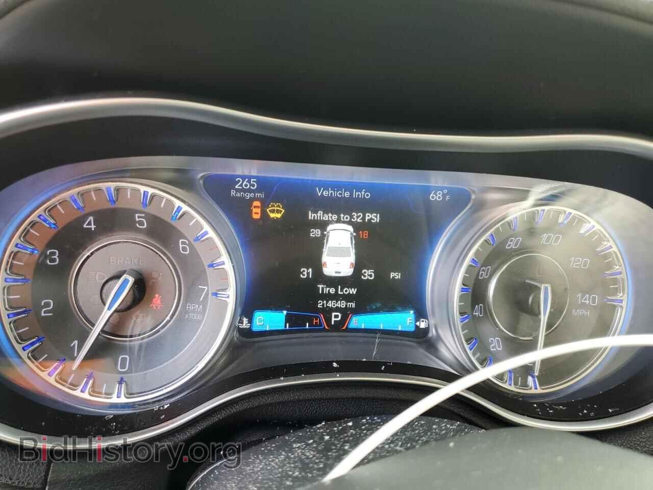 2017 CHRYSLER 300 - VIN: 2C3CCAAG9HH593570 - Фото 9