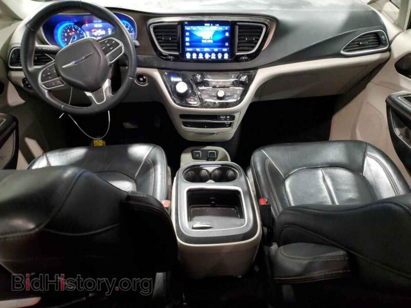 2017 Chrysler PACIFICA (VIN 2C4RC1EG4HR565038) — фото 8 из 14