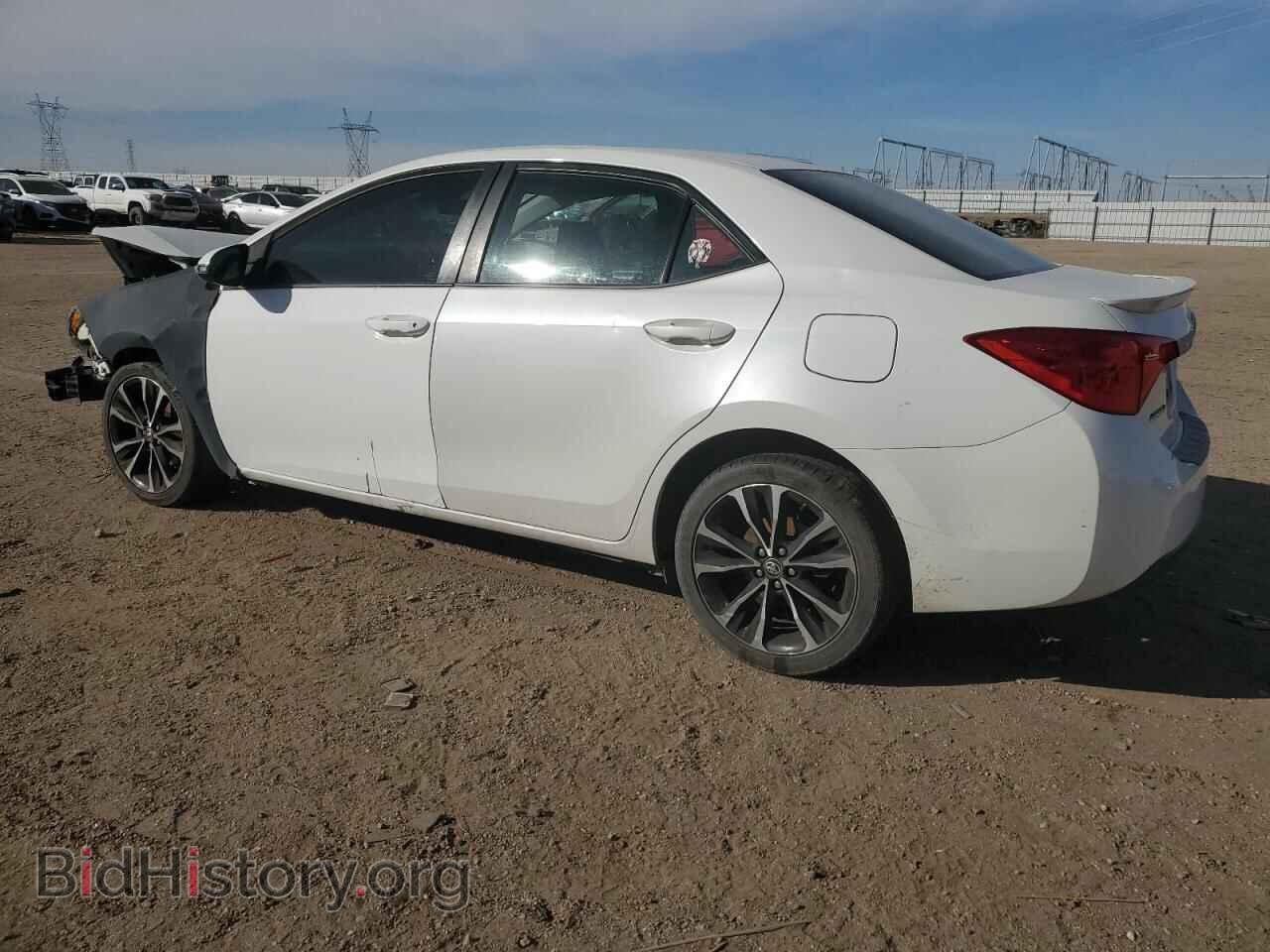2018 TOYOTA COROLLA - VIN: 5YFBURHEXJP766620 - Фото 2