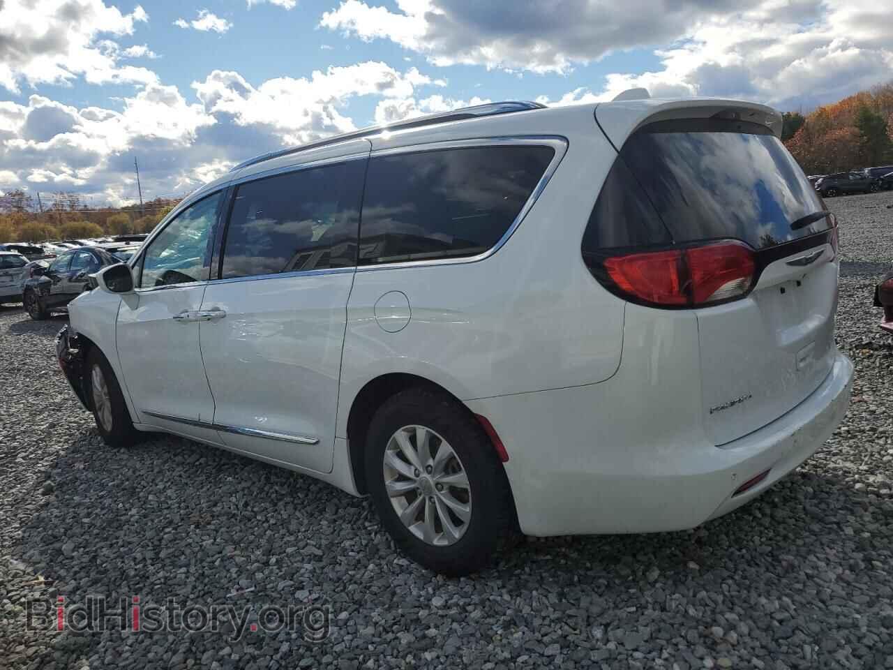 2019 CHRYSLER PACIFICA - VIN: 2C4RC1BG0KR650180 - Фото 2