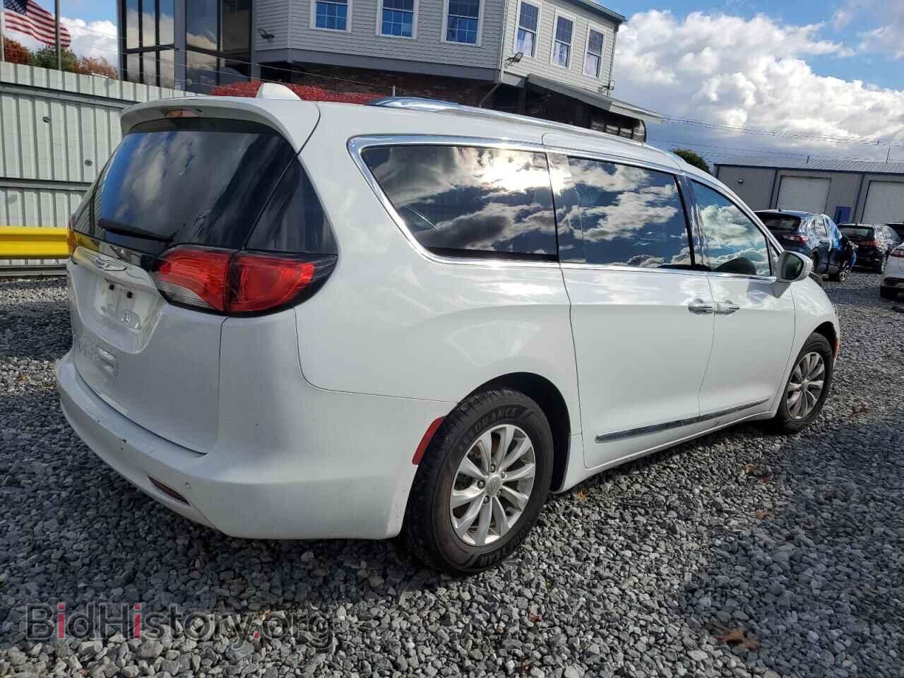 2019 CHRYSLER PACIFICA - VIN: 2C4RC1BG0KR650180 - Фото 3