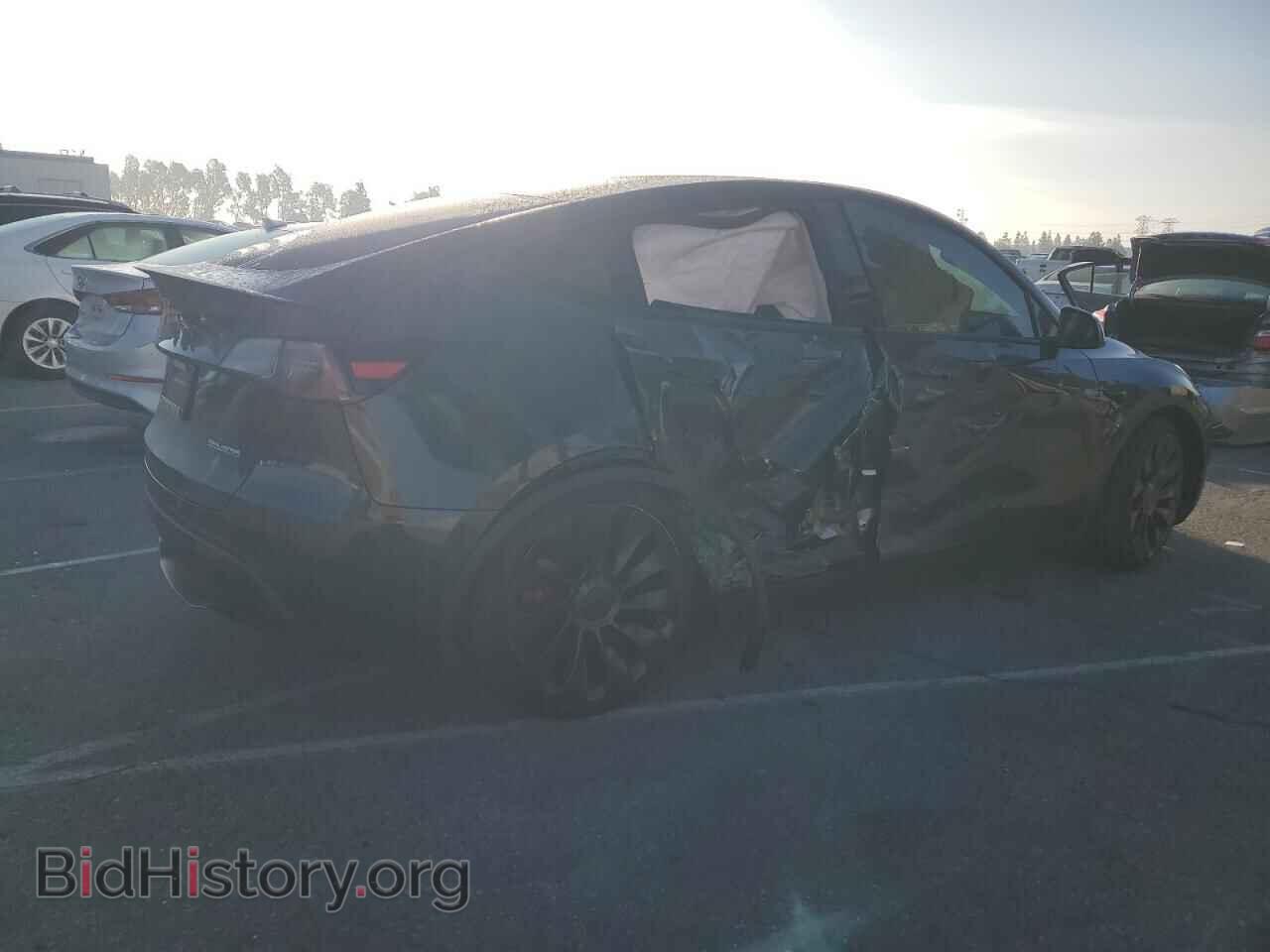 2024 TESLA MODEL Y - VIN: 7SAYGDEF8RF024468 - Photo 3