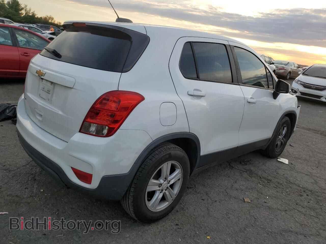 2020 CHEVROLET TRAX - VIN: 3GNCJKSB5LL307196 - Фото 3