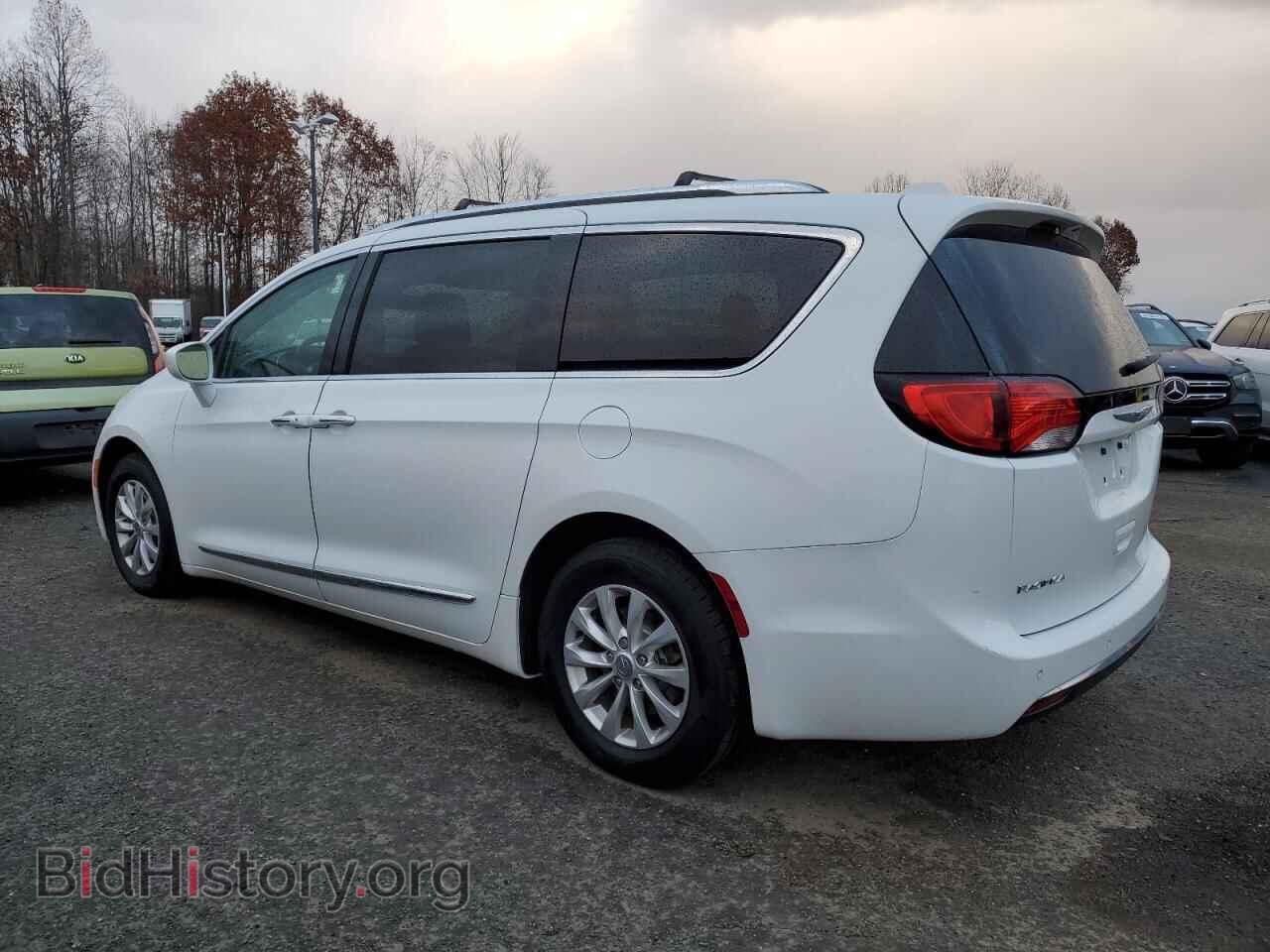 2018 CHRYSLER PACIFICA - VIN: 2C4RC1BG3JR280597 - Фото 2