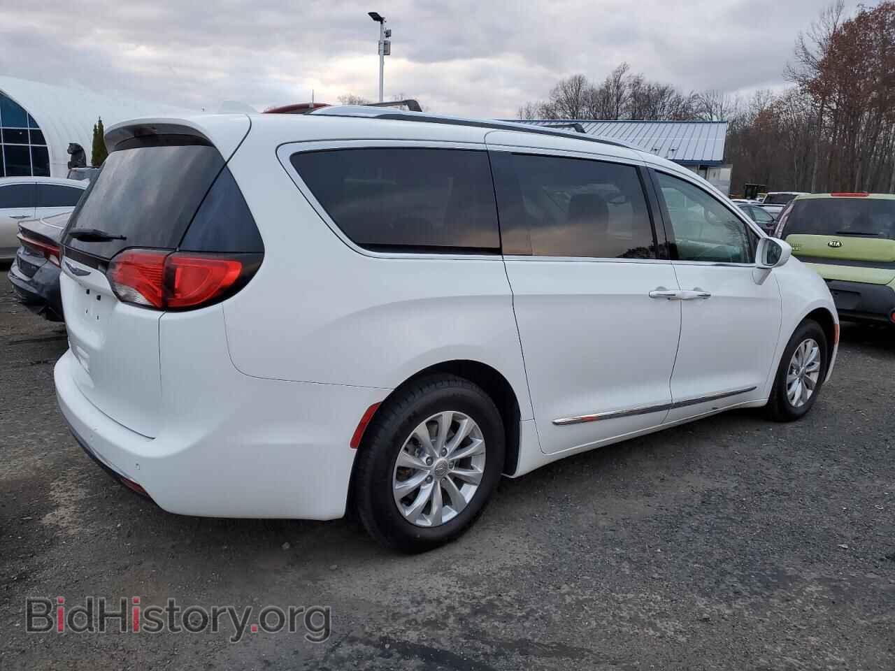2018 CHRYSLER PACIFICA - VIN: 2C4RC1BG3JR280597 - Фото 3