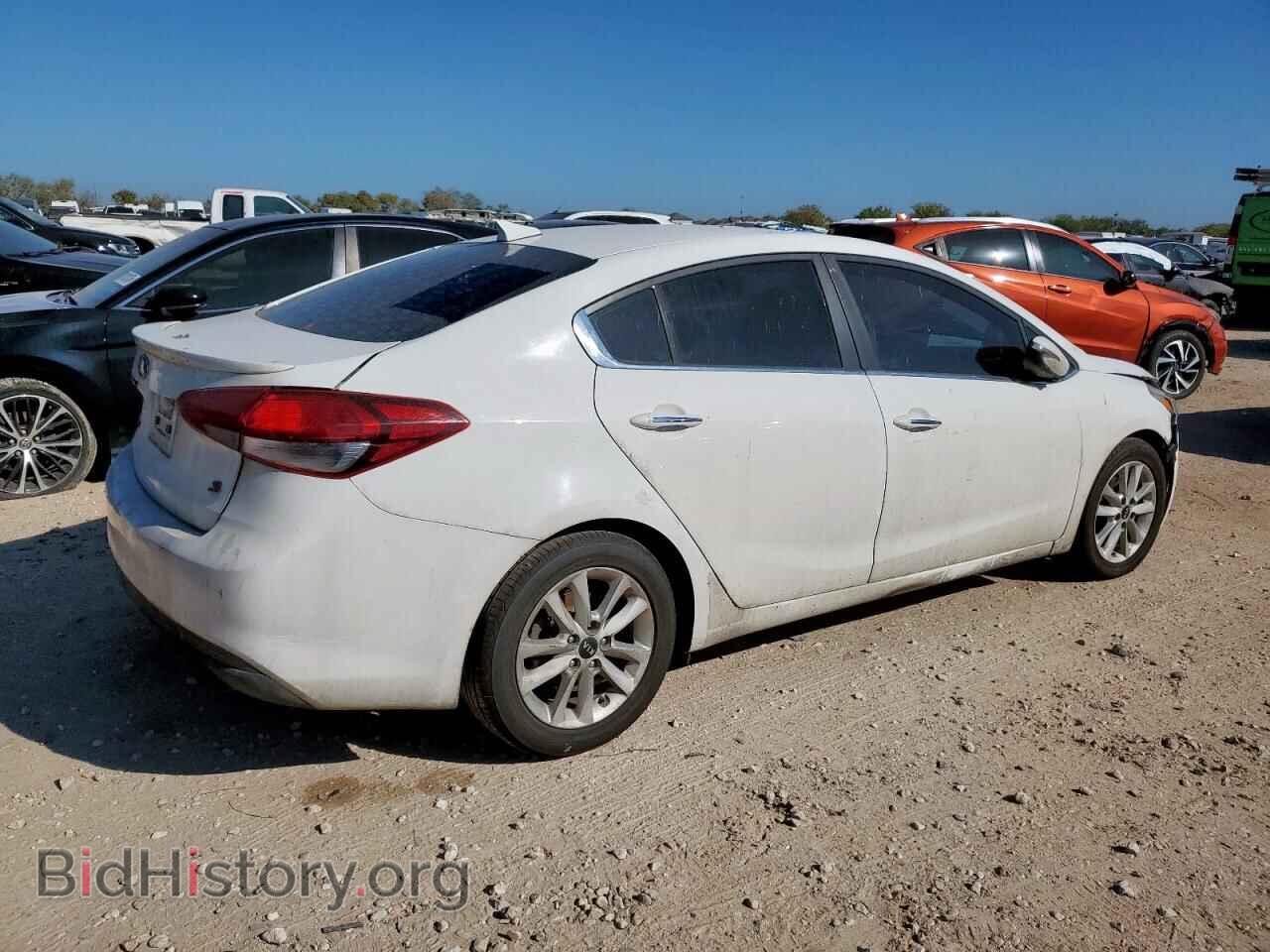 2017 KIA FORTE - VIN: 3KPFL4A7XHE076848 - Фото 3