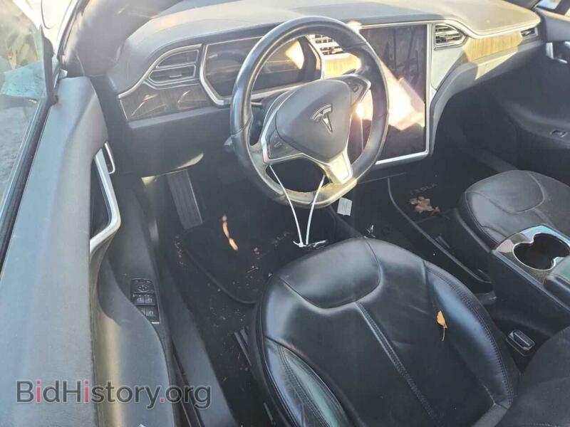 2013 Tesla MODEL S (VIN 5YJSA1DN8DFP13799) — фото 8 из 12