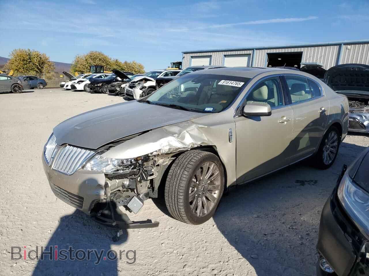 Photo 1LNHL9DR8AG605427 - LINCOLN MKS 2010