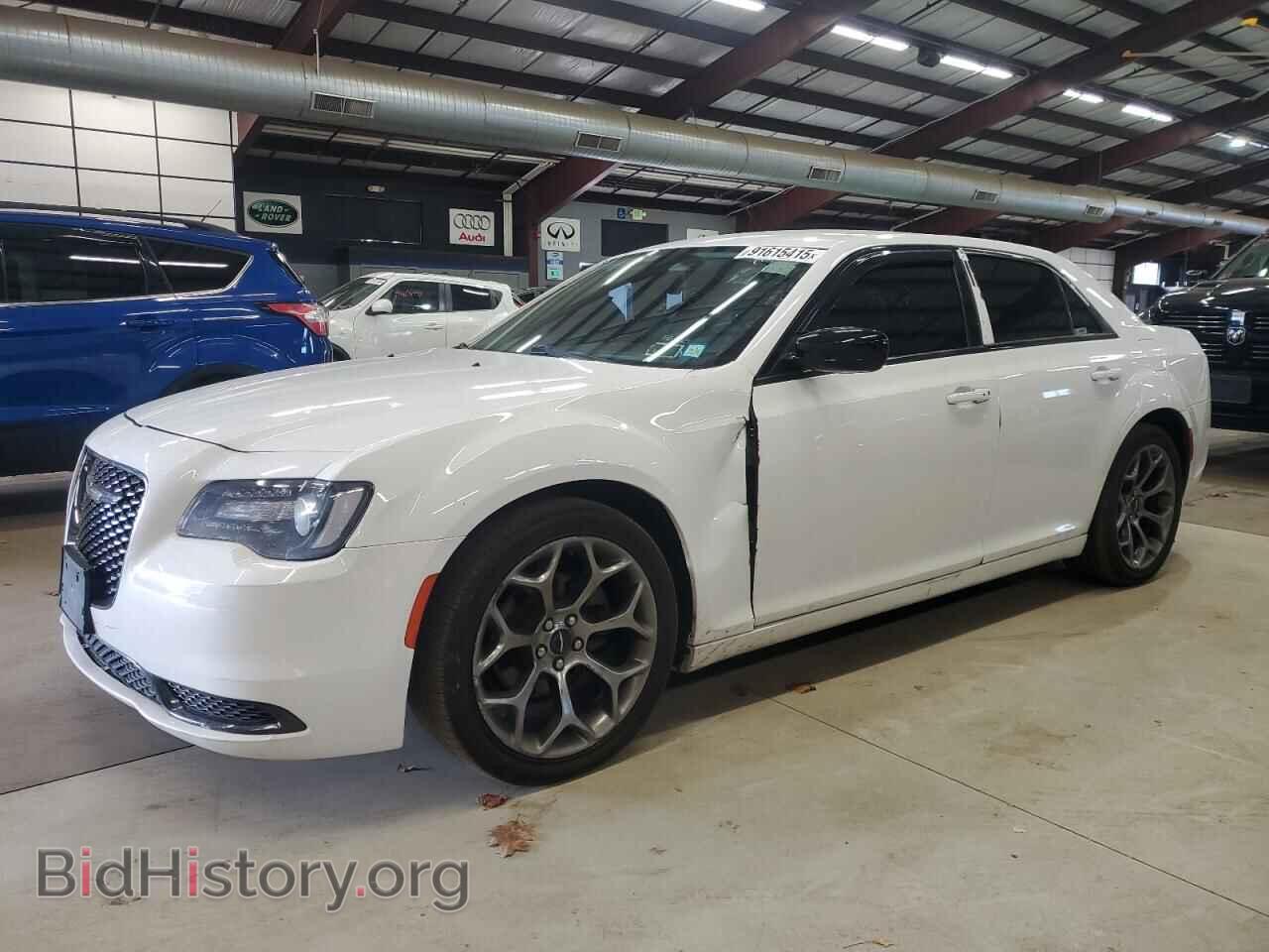 Фотография 2C3CCAAG0JH308146 - CHRYSLER 300 2018