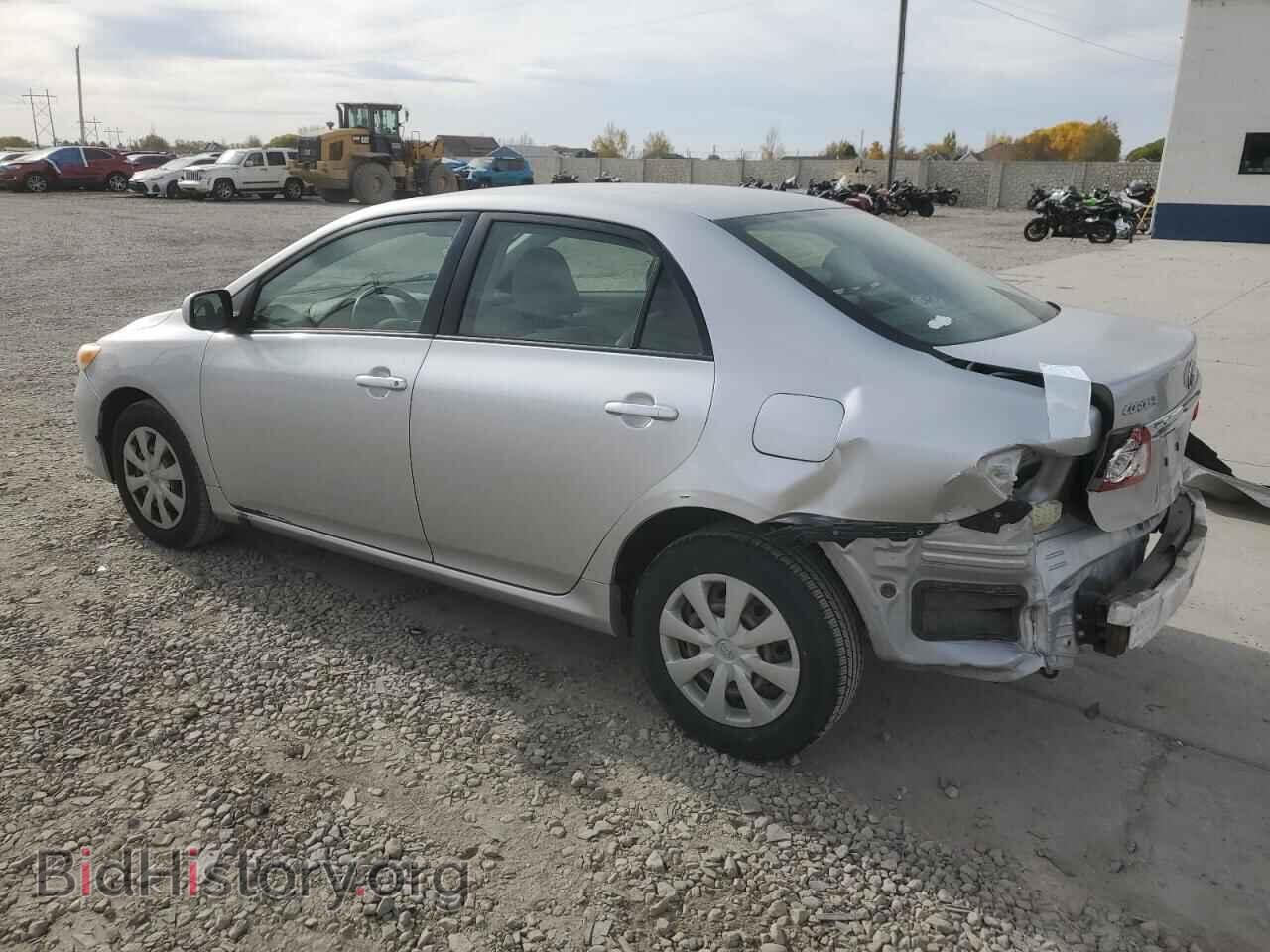 2011 TOYOTA COROLLA - VIN: JTDBU4EE2B9141241 - Фото 2