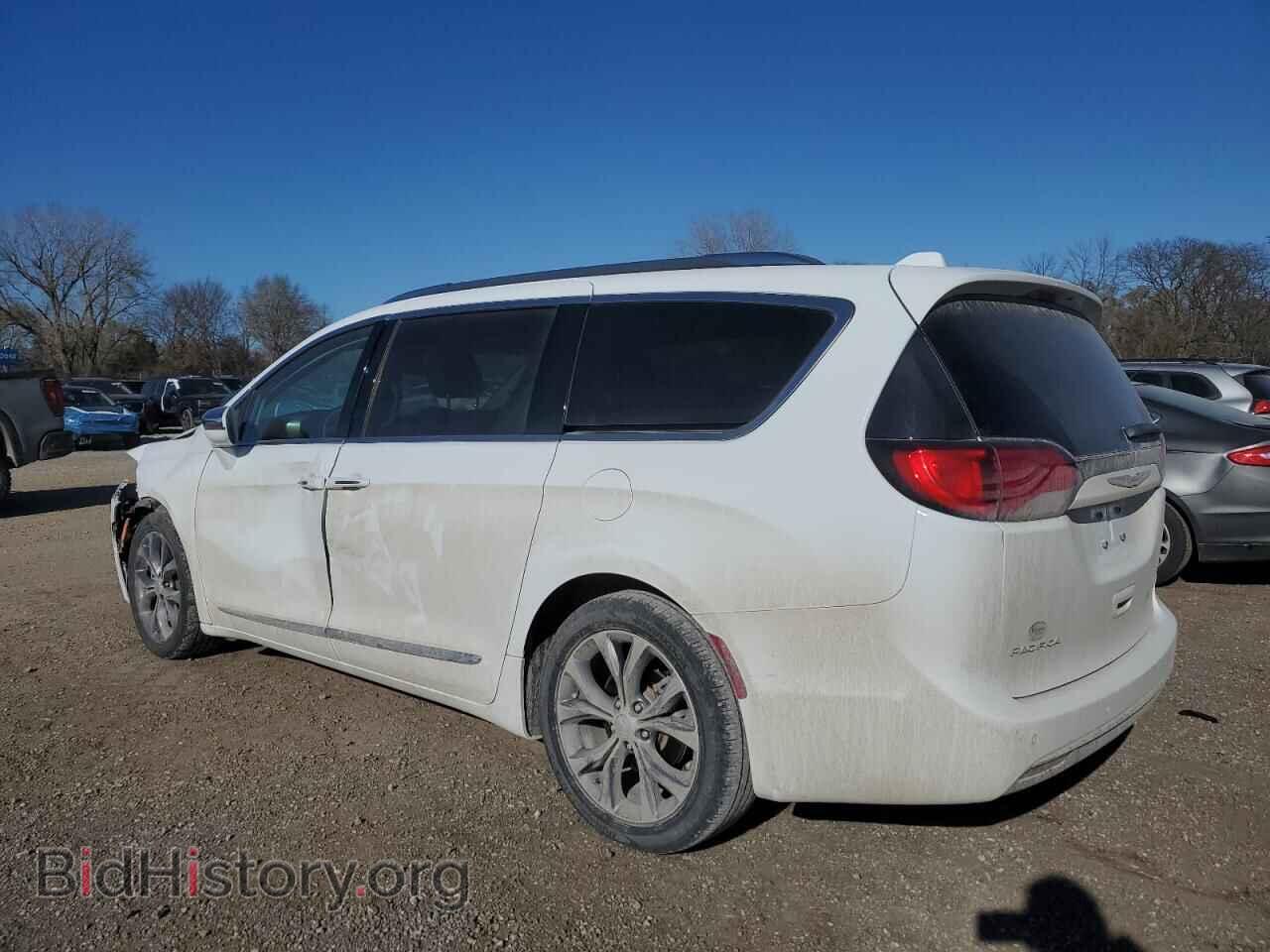 2019 CHRYSLER PACIFICA - VIN: 2C4RC1GG5KR673432 - Фото 2