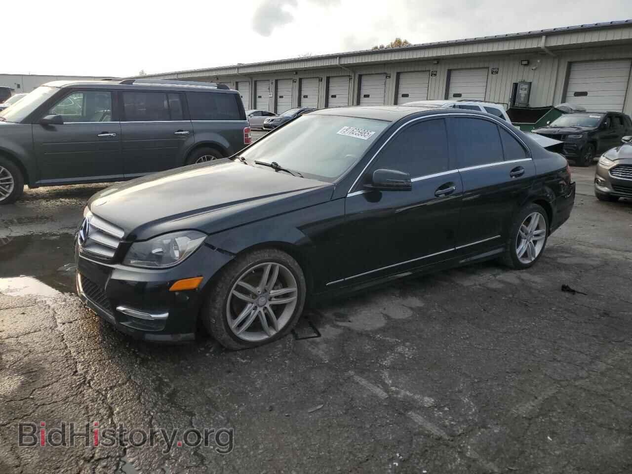 Photo WDDGF8BB0CR235997 - MERCEDES-BENZ C-CLASS 2012