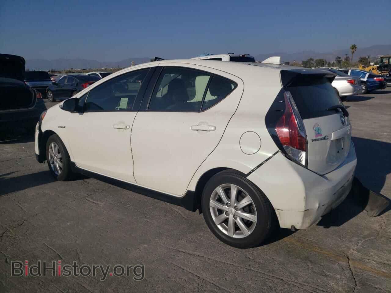 2017 TOYOTA PRIUS - VIN: JTDKDTB35H1598663 - Фото 2