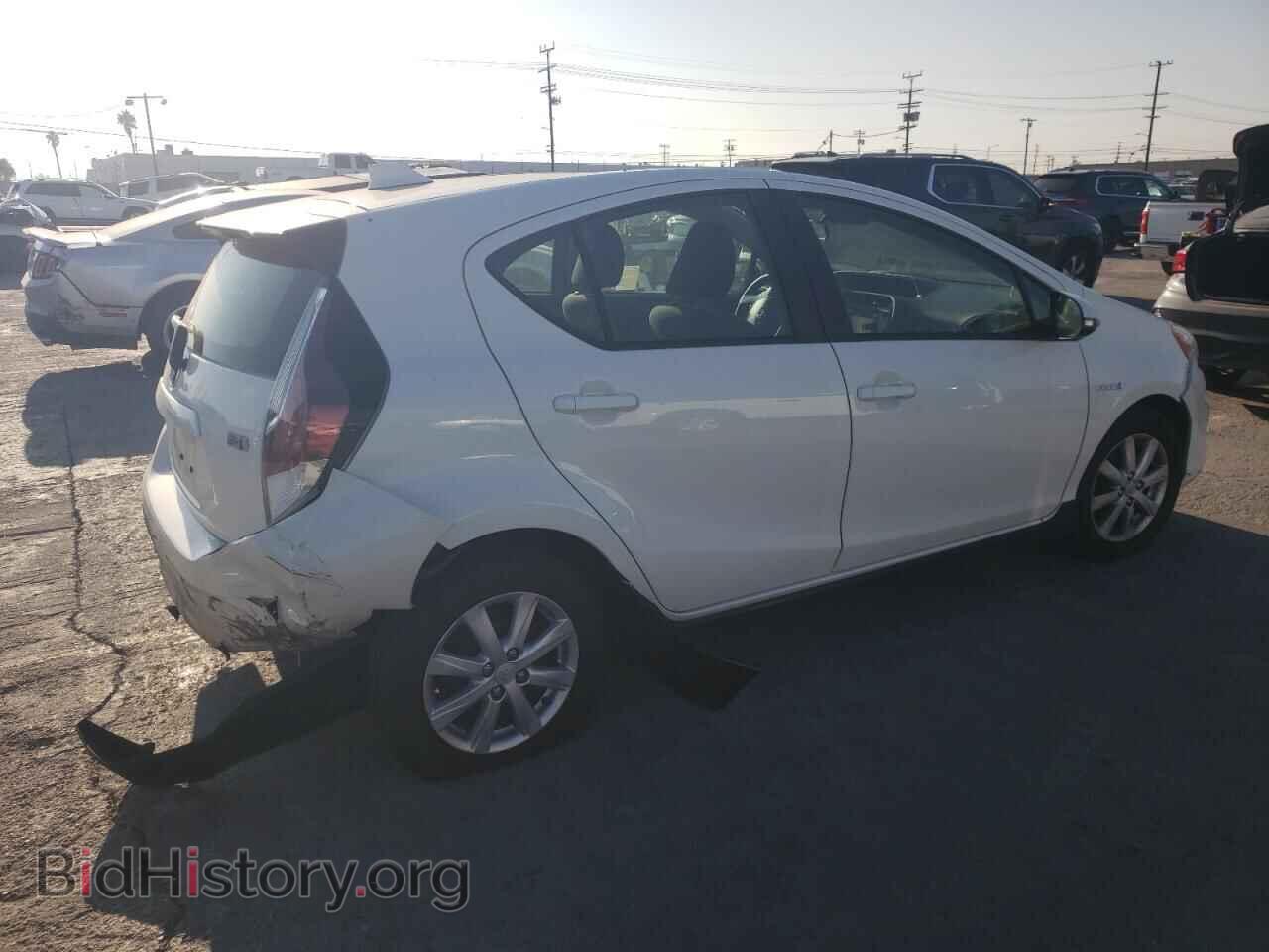 2017 TOYOTA PRIUS - VIN: JTDKDTB35H1598663 - Фото 3
