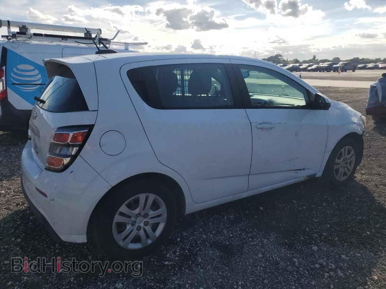 2018 CHEVROLET SONIC - VIN: 1G1JG6SH2J4132024 - Фото 3