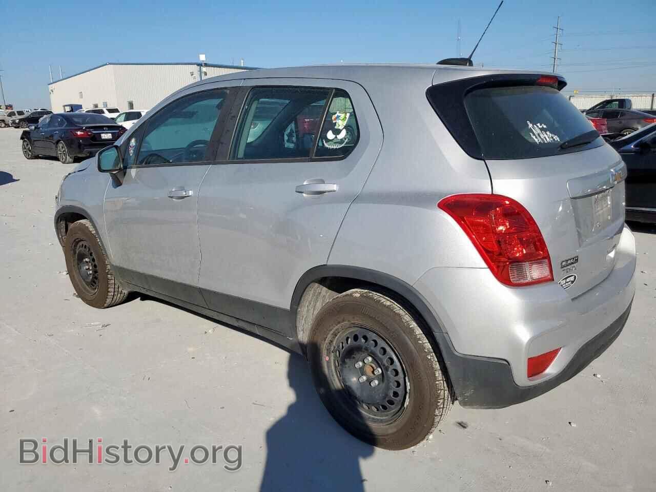 2017 CHEVROLET TRAX - VIN: 3GNCJKSB7HL287265 - Фото 2