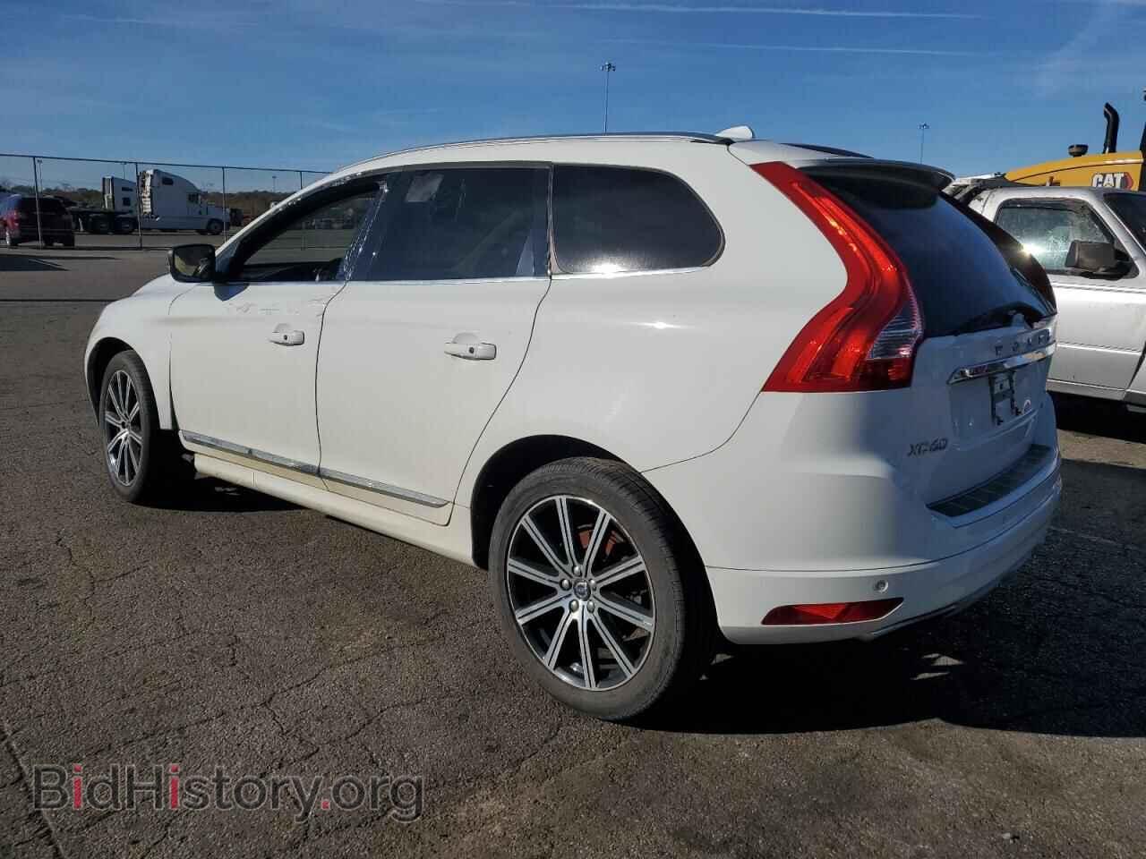 2017 VOLVO XC60 - VIN: YV449MRU3H2024925 - Фото 2