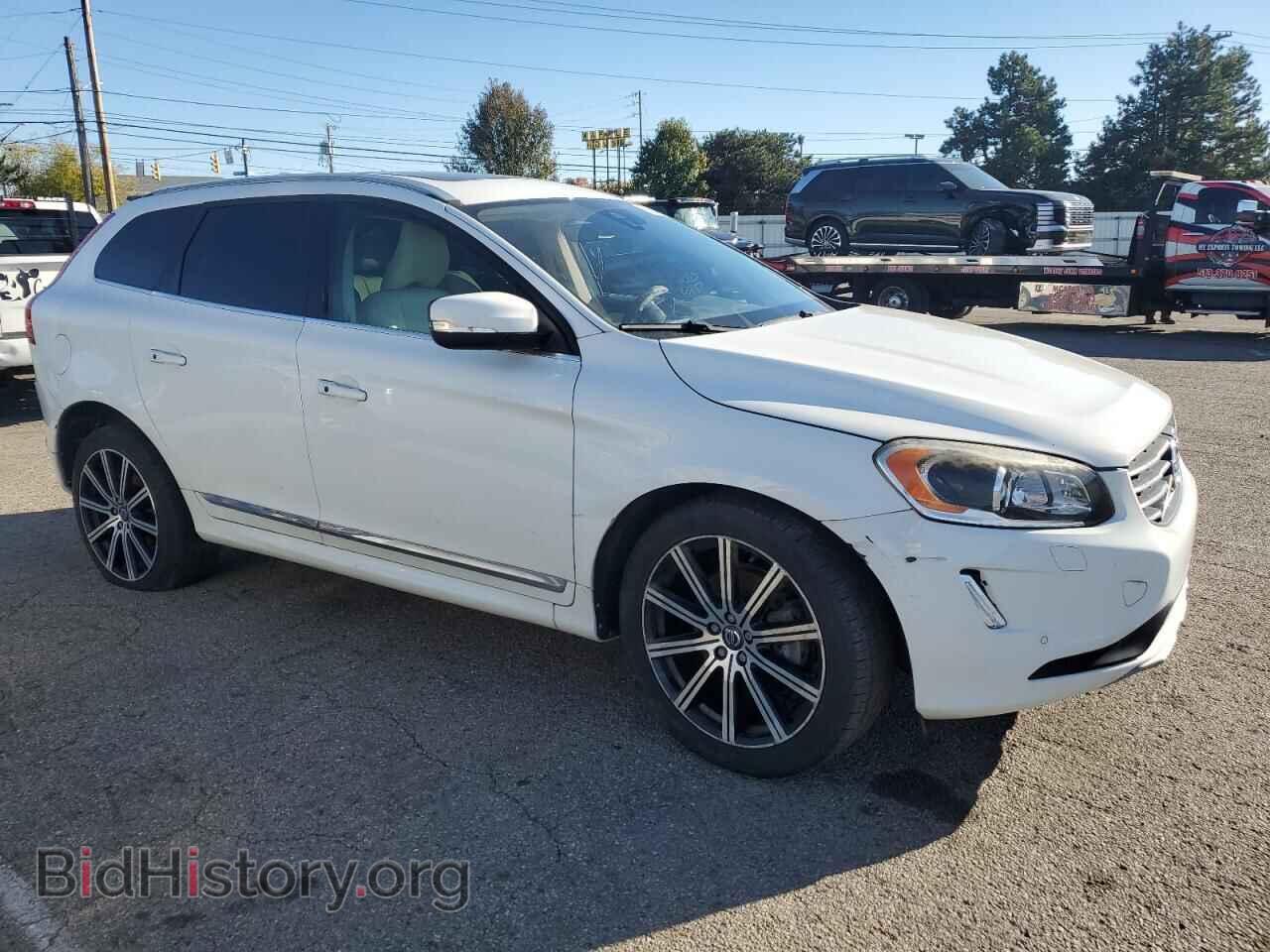 2017 VOLVO XC60 - VIN: YV449MRU3H2024925 - Фото 4