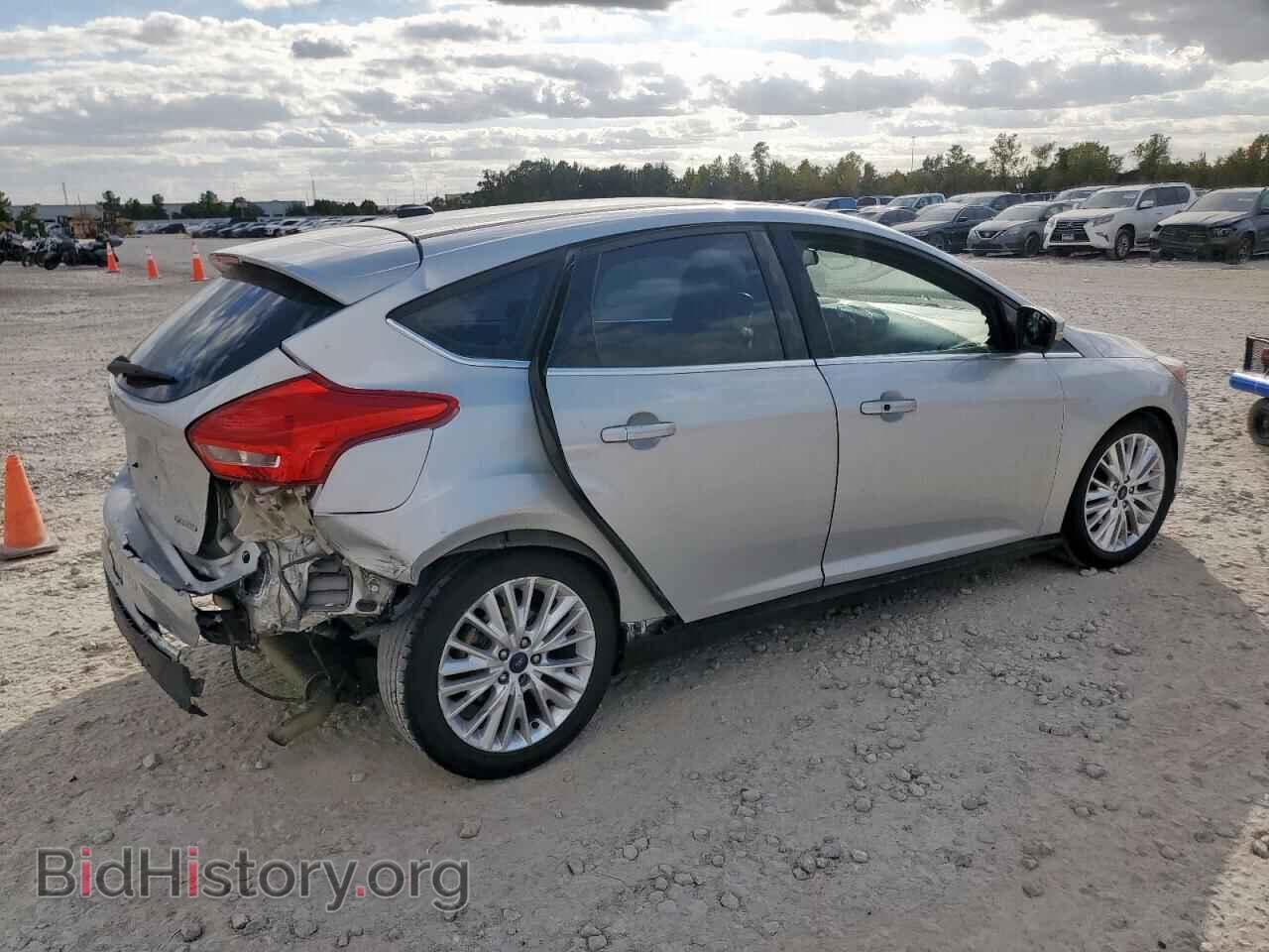 2018 FORD FOCUS - VIN: 1FADP3N28JL229489 - Фото 3
