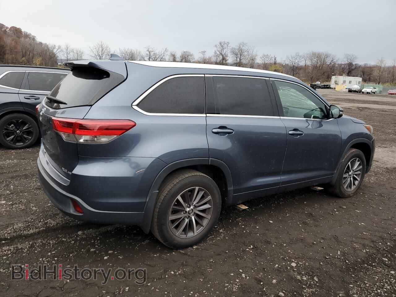 2017 TOYOTA HIGHLANDER - VIN: 5TDJZRFH4HS463389 - Фото 3