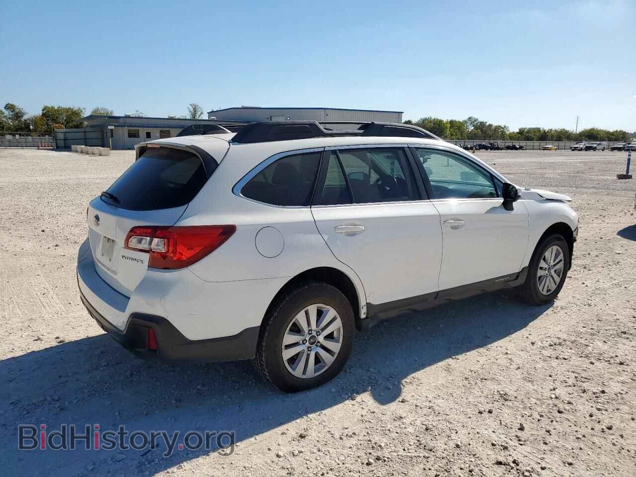 2018 SUBARU OUTBACK - VIN: 4S4BSAFC7J3372246 - Фото 3