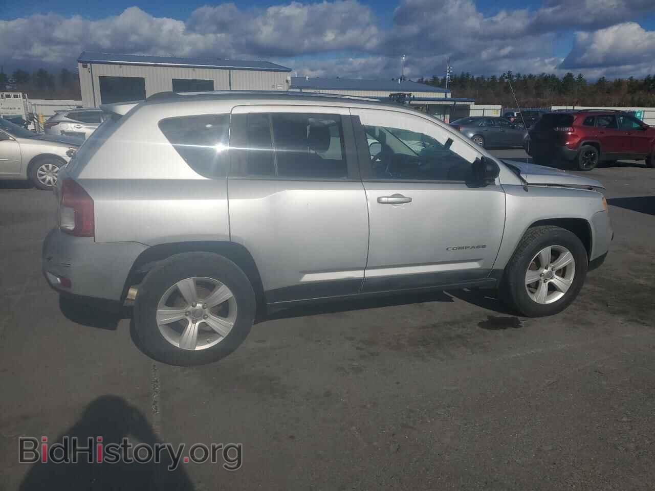 2011 JEEP COMPASS - VIN: 1J4NT1FA6BD176253 - Фото 3