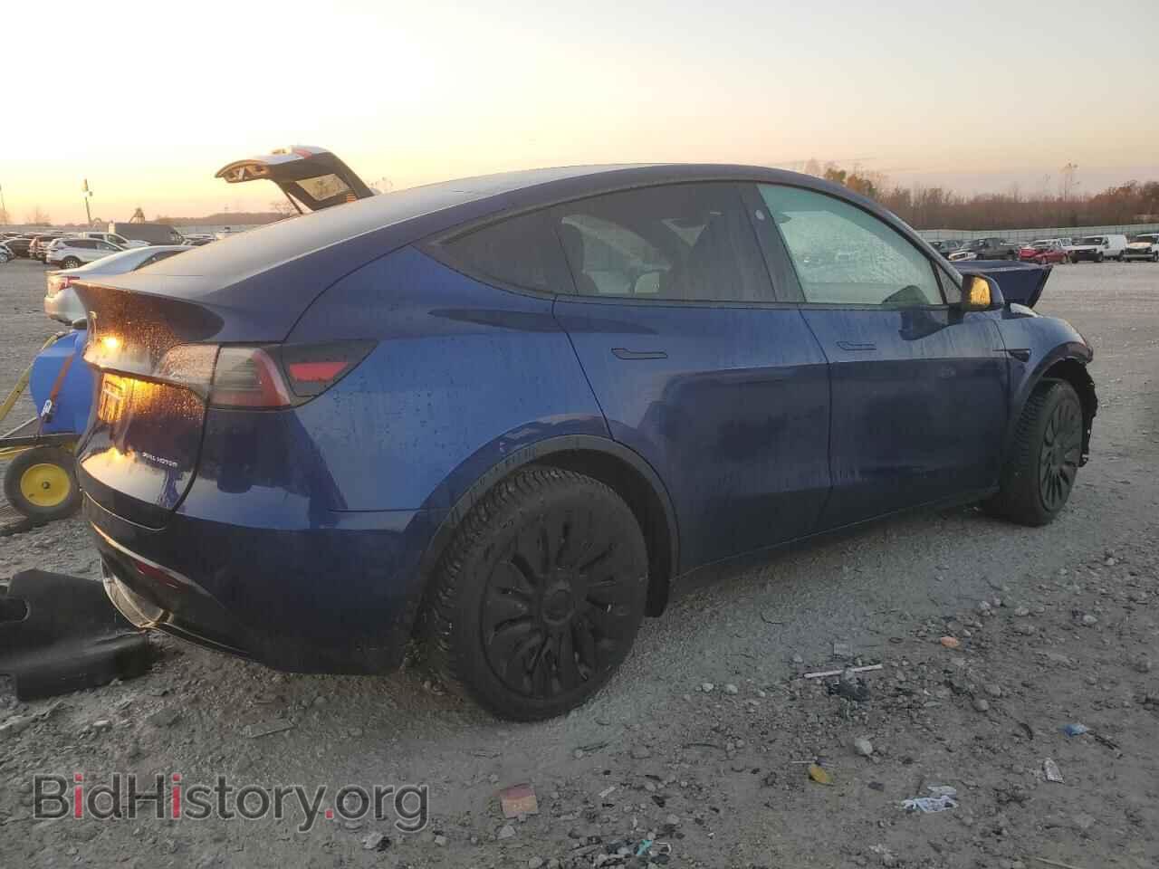 2024 TESLA MODEL Y - VIN: 7SAYGDEE5RA227032 - Фото 3