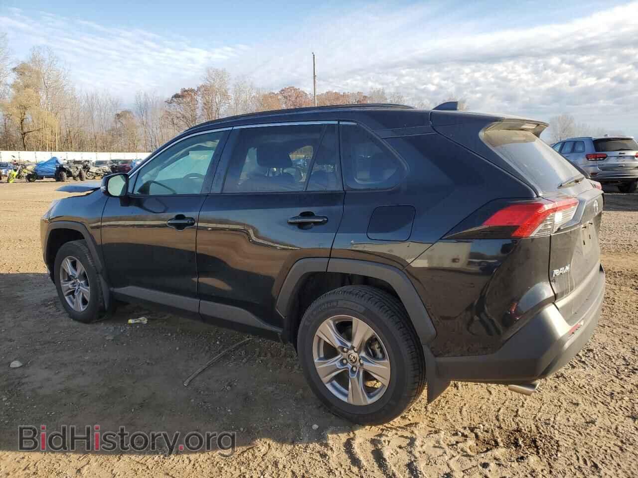 2023 TOYOTA RAV4 - VIN: JTMP1RFVXPD094734 - Фото 2