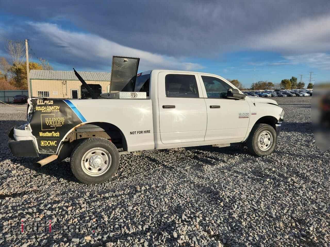 2017 RAM All Models - VIN: 3C6UR4CJ5HG647303 - Фото 3