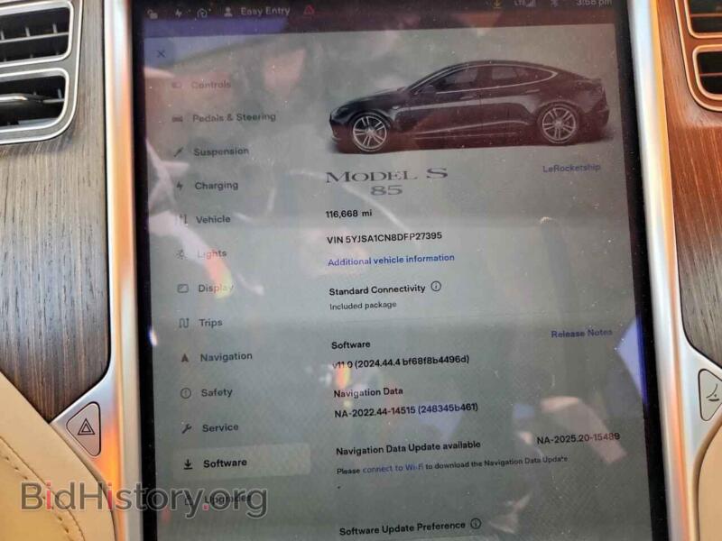 2013 Tesla MODEL S (VIN 5YJSA1CN8DFP27395) — фото 9 из 13