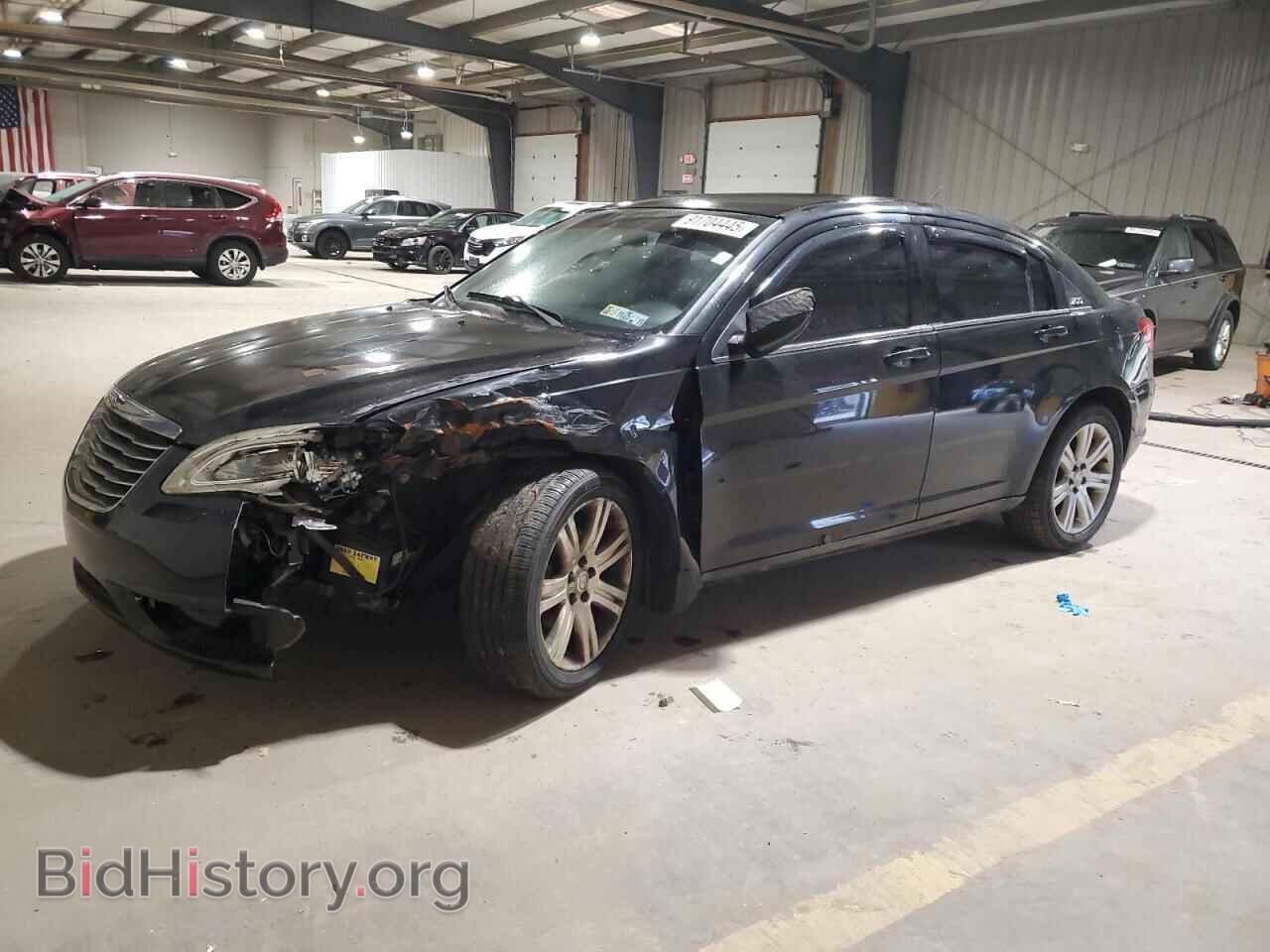 Photo 1C3BC1FB8BN614626 - CHRYSLER 200 2011