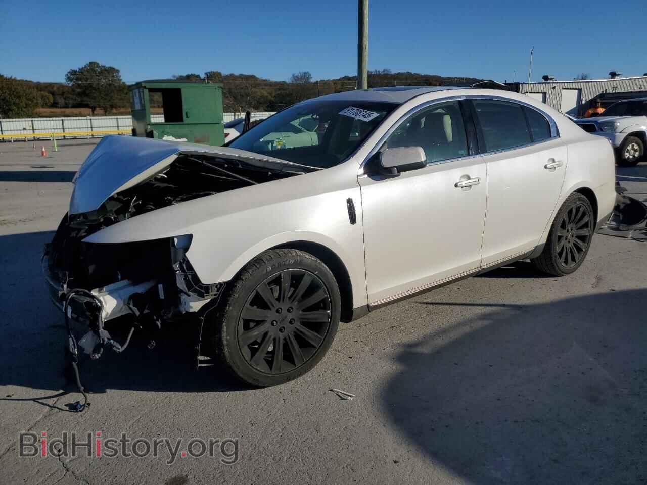 Photo 1LNHL9DR7BG608322 - LINCOLN MKS 2011