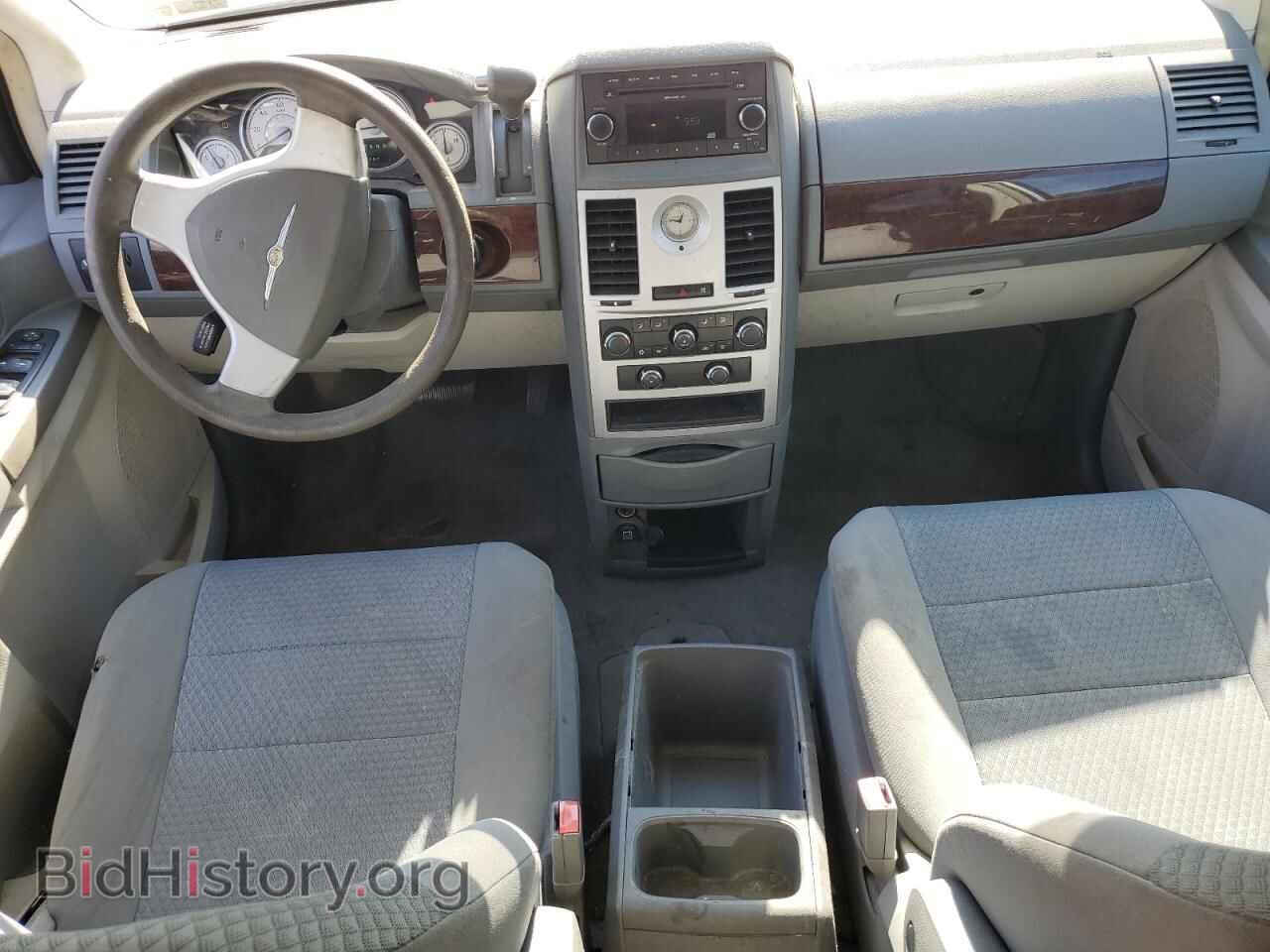 2010 CHRYSLER MINIVAN - VIN: 2A4RR2D14AR456399 - Photo 8